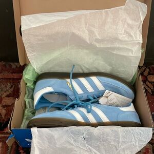 NEW IN BOX Adidas Handball Spezial Light Blue with Gum Soles